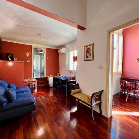 Apartamento House Of Chariot - In The Heart Of Bolonia Exterior foto