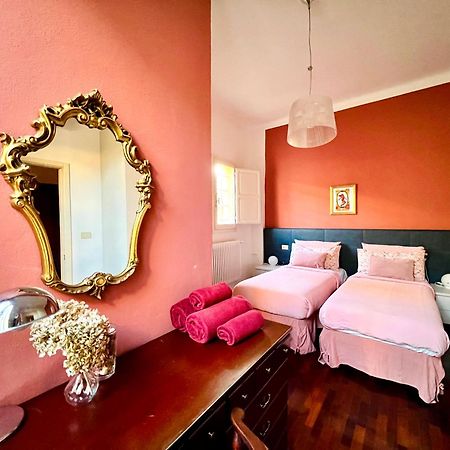 Apartamento House Of Chariot - In The Heart Of Bolonia Exterior foto